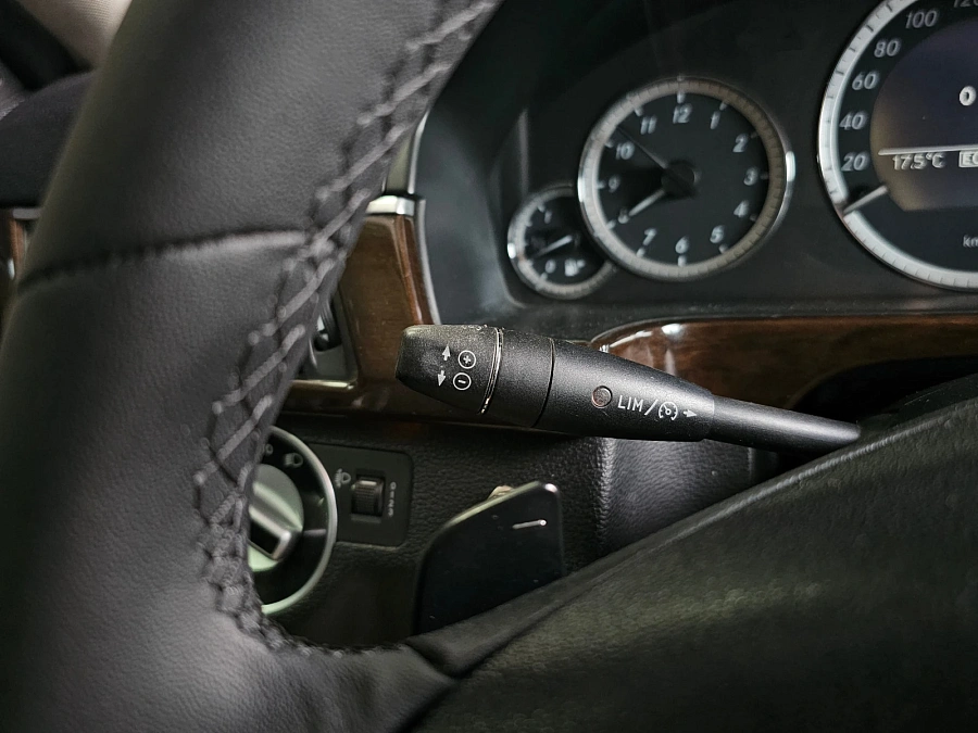 Mercedes-Benz E-Класс, 2012г., задний привод, автомат