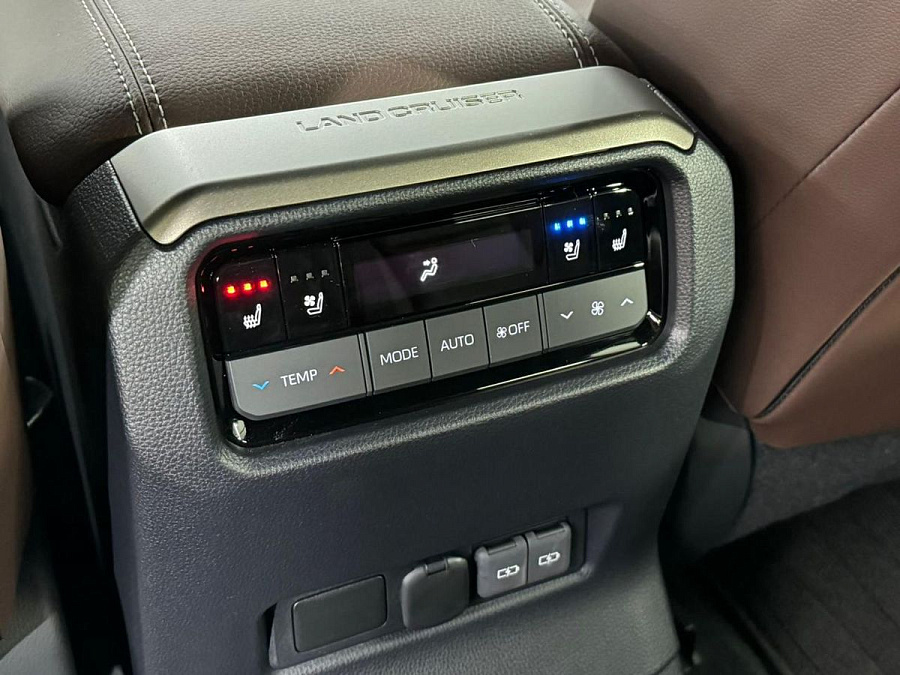 Toyota Land Cruiser Prado, 2024г., полный привод, автомат