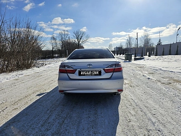 Toyota Camry, 2015г, передний привод, автомат