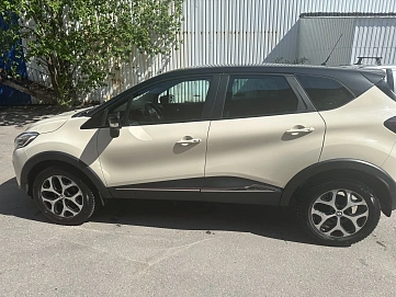 Renault Kaptur, 2020г, передний привод, вариатор