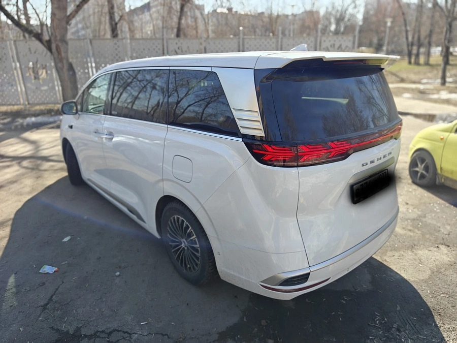 Denza D9, 2025г., полный привод, автомат