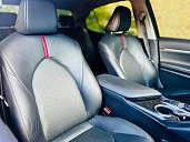 Toyota Camry, 2021г., передний привод, автомат