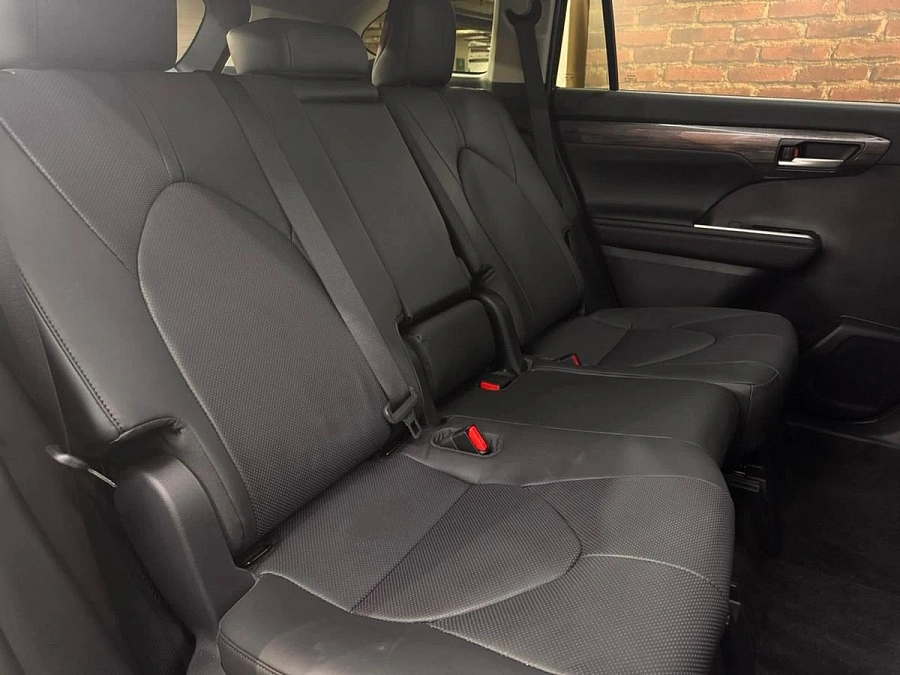 Toyota Highlander, 2025г., полный привод, автомат