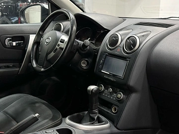 Nissan Qashqai, 2010г, передний привод, механика