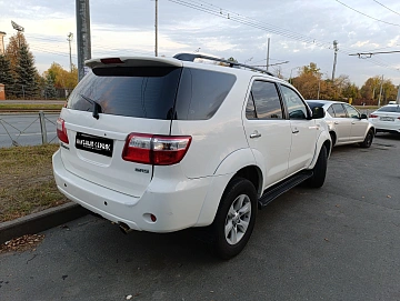 Toyota Fortuner, 2011г, полный привод, автомат