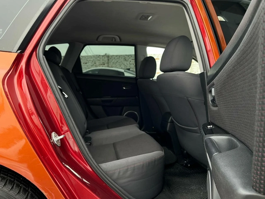 Mazda 3, 2008г., передний привод, механика