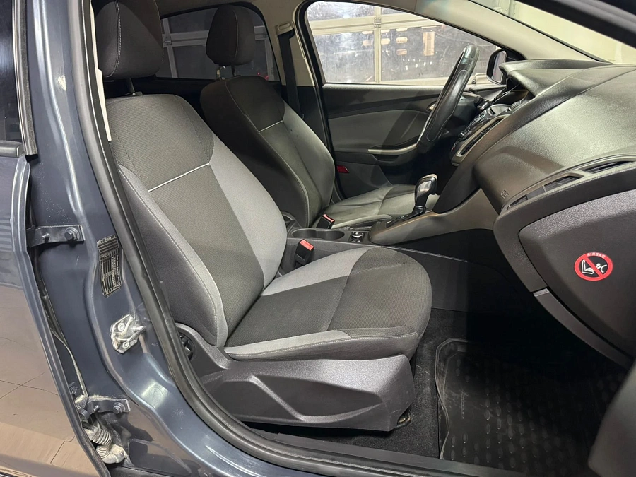Ford Focus, 2011г., передний привод, робот