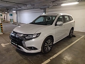 Mitsubishi Outlander, 2022г., передний привод, вариатор