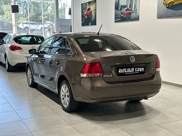 Volkswagen Polo, 2015г, передний привод, автомат
