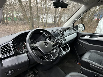 Volkswagen Multivan, 2016г, полный привод, робот