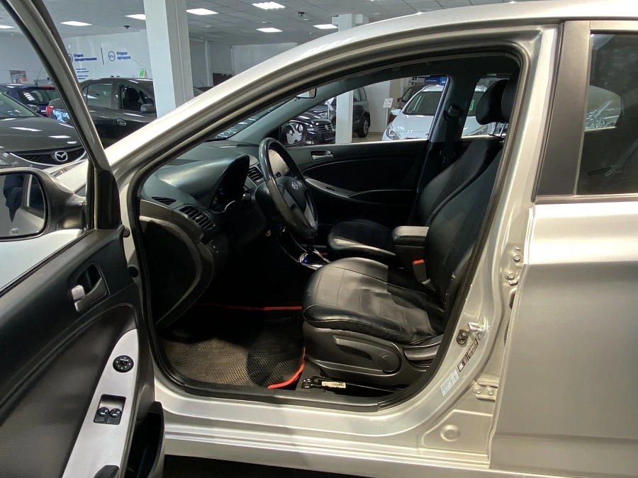Hyundai Solaris, 2016г., передний привод, автомат