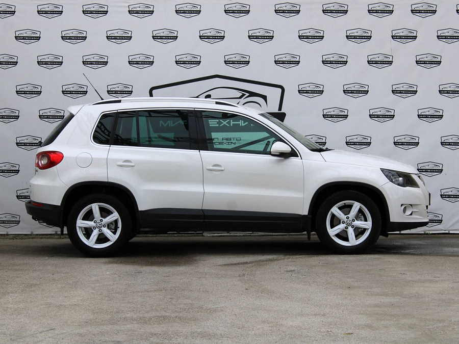 Volkswagen Tiguan, 2008г., полный привод, автомат