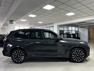 BMW X5, 2023г, полный привод, автомат
