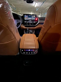 Toyota Highlander, 2025г, полный привод, автомат