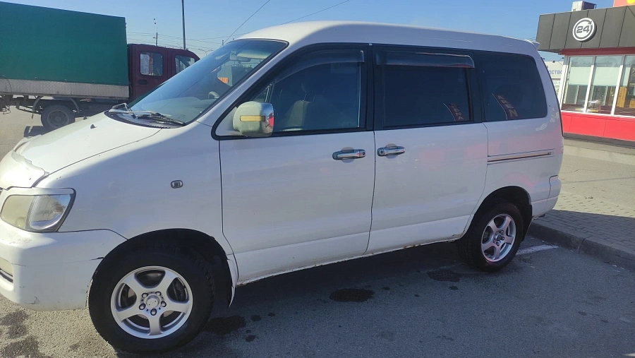 Toyota Lite Ace, 2000г., полный привод, автомат