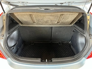 Hyundai Solaris, 2012г, передний привод, механика