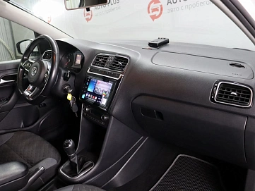 Volkswagen Polo, 2018г, передний привод, механика