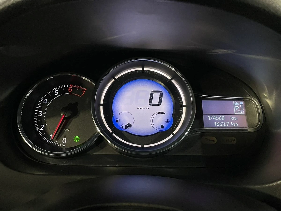 Renault Fluence, 2011г., передний привод, вариатор