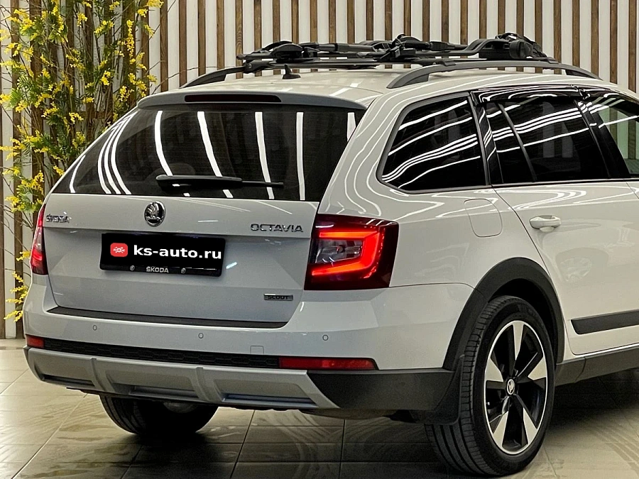 Skoda Octavia, 2017г., полный привод, робот