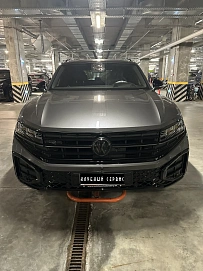 Volkswagen Touareg, 2024г, полный привод, автомат
