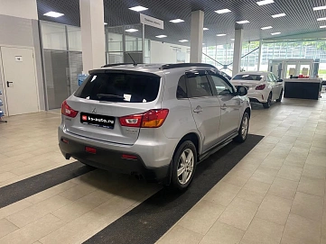 Mitsubishi ASX, 2011г., передний привод, вариатор