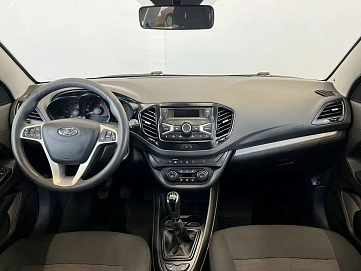 Lada (ВАЗ) Vesta, 2019г, передний привод, механика