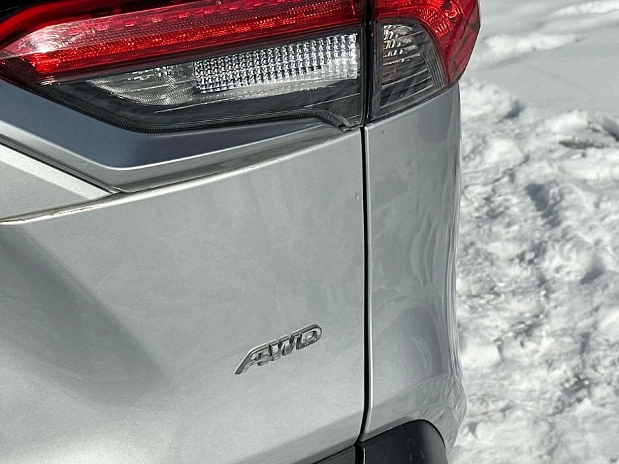 Toyota RAV4, 2021г., передний привод, вариатор