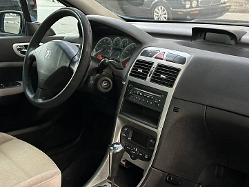 Peugeot 307, 2005г, передний привод, автомат