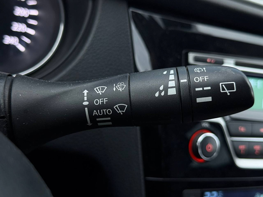 Nissan Qashqai, 2016г., передний привод, вариатор