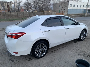 Toyota Corolla, 2014г, передний привод, вариатор