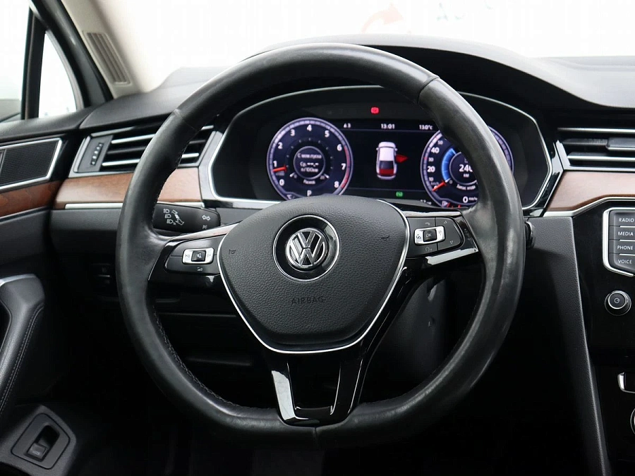 Volkswagen Passat, 2016г., передний привод, робот