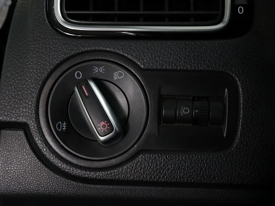 Volkswagen Polo, 2019г., передний привод, автомат