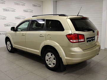 Dodge Journey, 2011г, передний привод, автомат