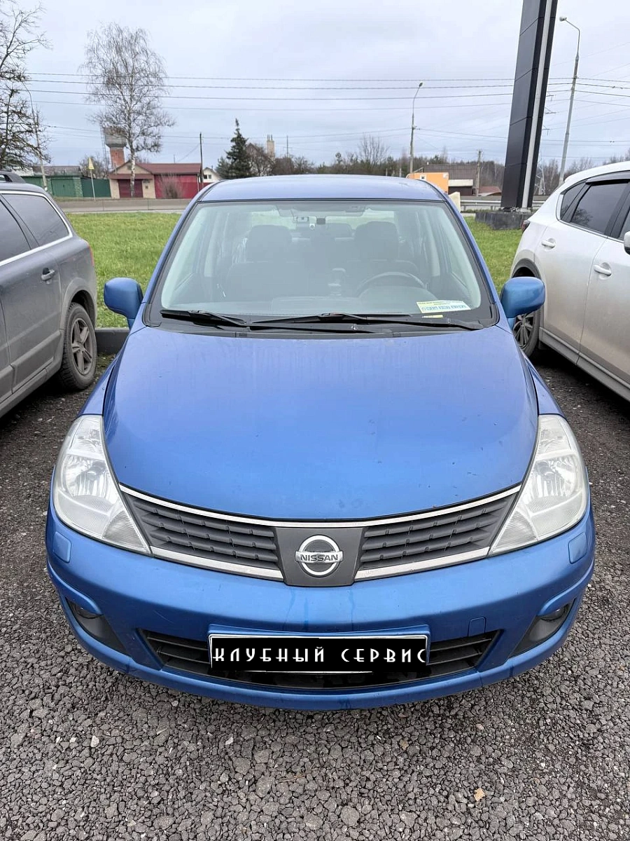 Nissan Tiida, 2008г., передний привод, автомат