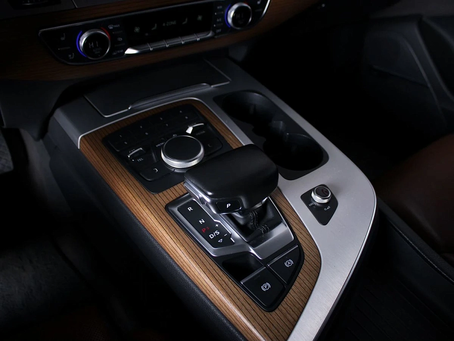 Audi Q7, 2016г., полный привод, автомат