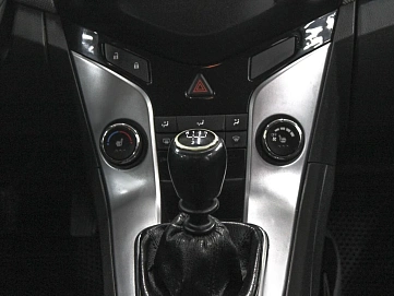 Chevrolet Cruze, 2010г, передний привод, механика