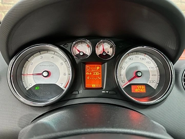 Peugeot 308, 2008г, передний привод, автомат