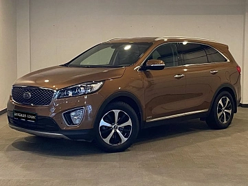 Kia Sorento, 2015г, передний привод, автомат