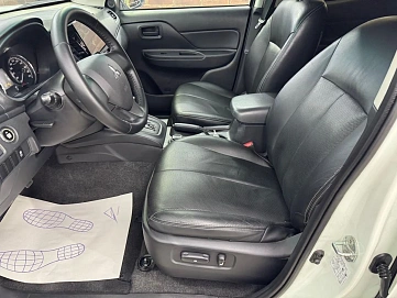 Mitsubishi L200, 2022г, полный привод, автомат