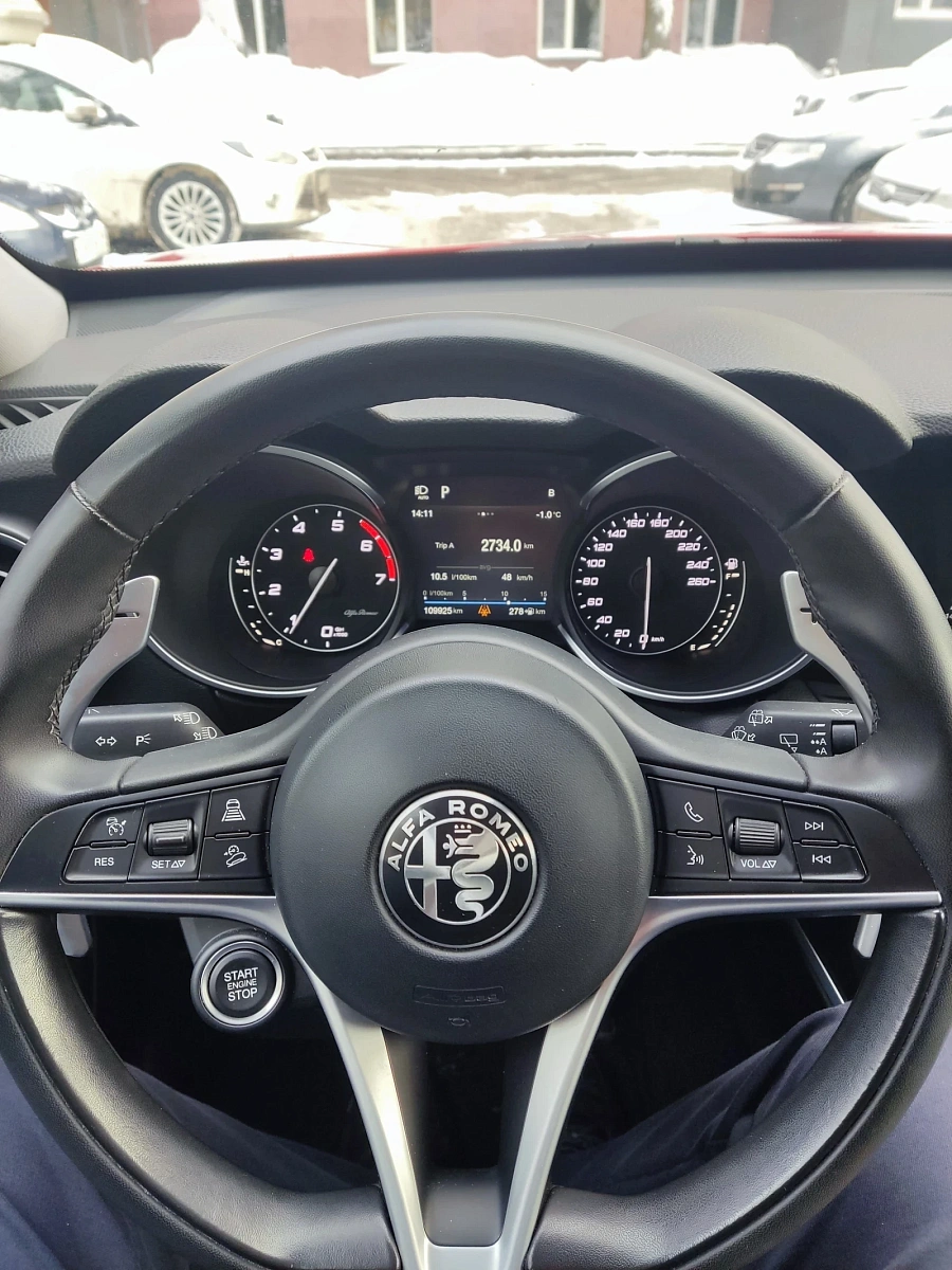 Alfa Romeo Stelvio, 2019г., полный привод, автомат