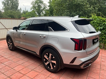 Kia Sorento, 2021г, полный привод, автомат