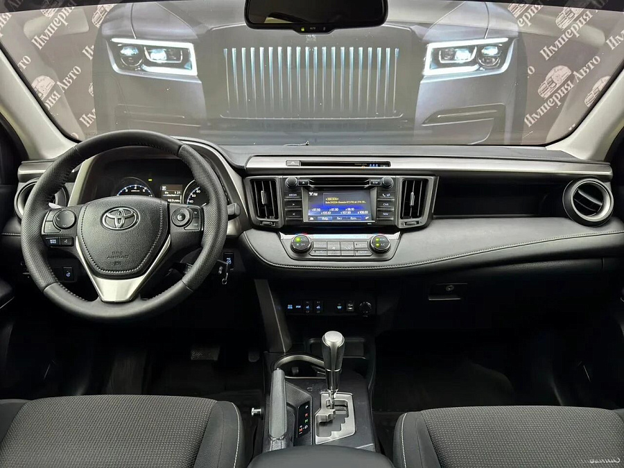 Toyota RAV4, 2016г., полный привод, вариатор