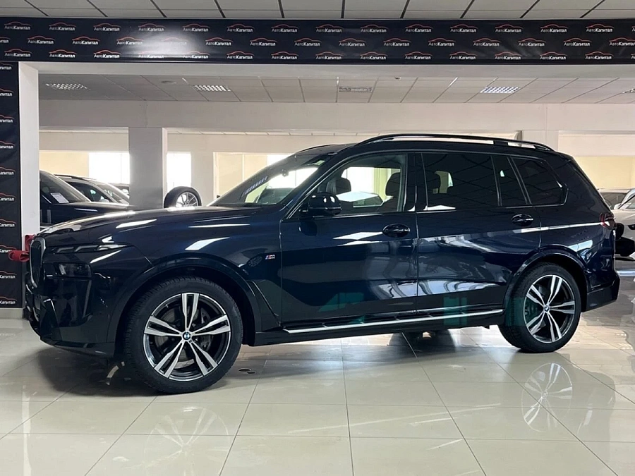 BMW X7, 2023г., полный привод, автомат