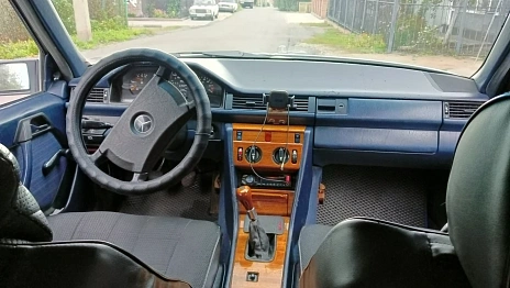 Mercedes-Benz W124, 1987г, задний привод, автомат