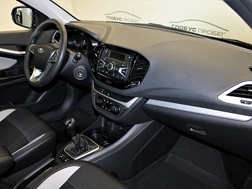 Lada (ВАЗ) Vesta, 2019г, передний привод, механика