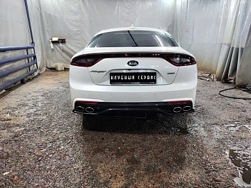 Kia Stinger, 2018г, полный привод, автомат