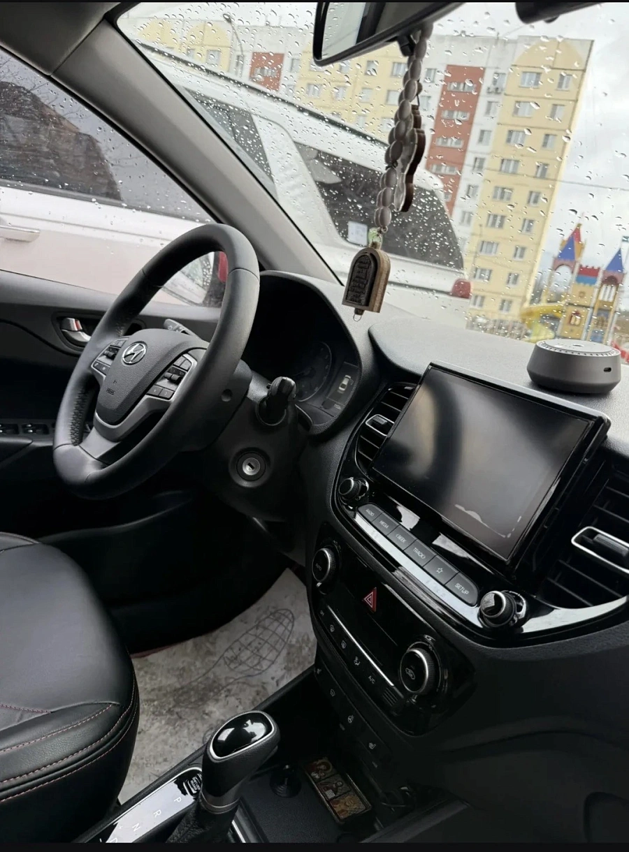 Hyundai Solaris, 2021г., передний привод, автомат