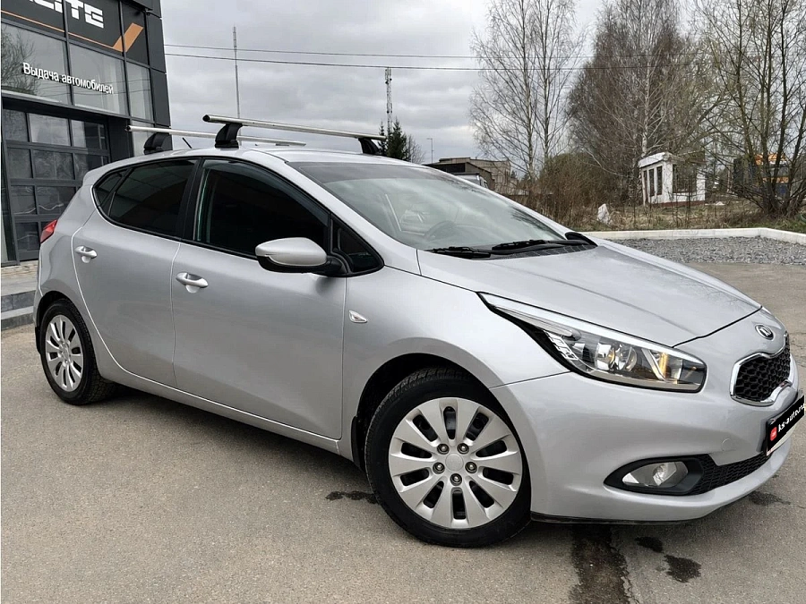 Kia Ceed, 2012г., передний привод, автомат
