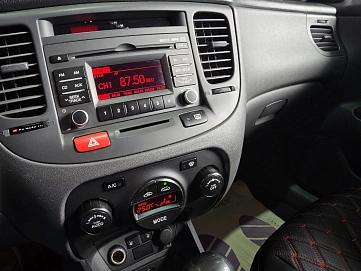 Kia Rio, 2010г., передний привод, автомат
