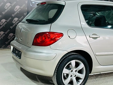 Peugeot 307, 2006г, передний привод, автомат
